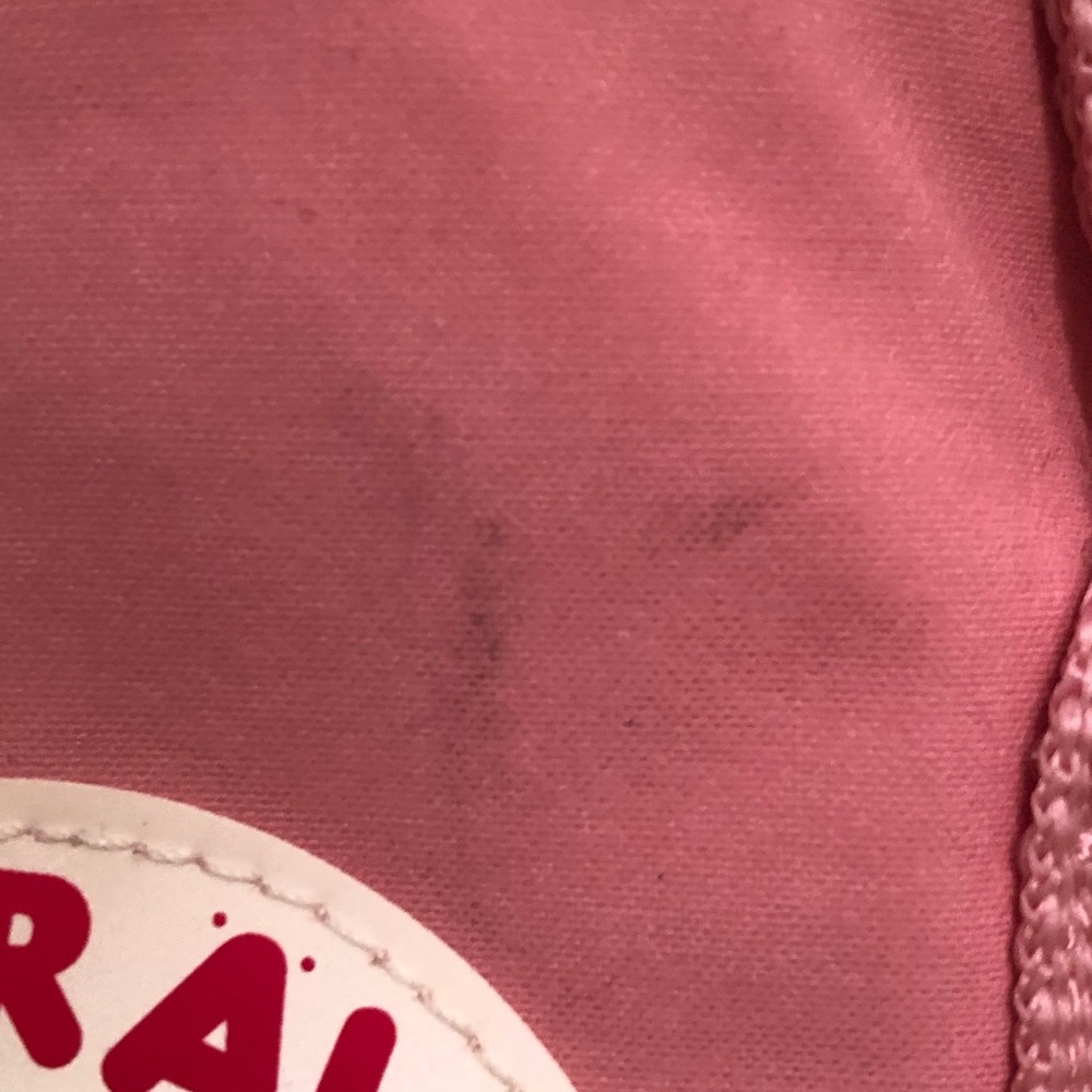 Fjallraven Kanken Backpack - Picture 9 of 10